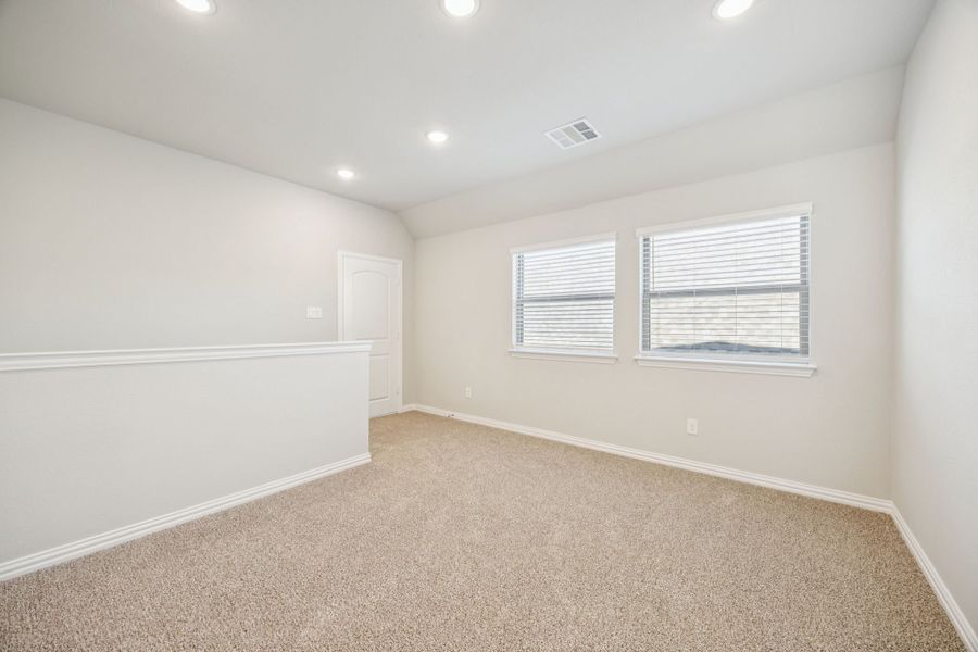 Spacious, unfurnished interior of a new home in Solterra Texas, Mesquite (Image 12).