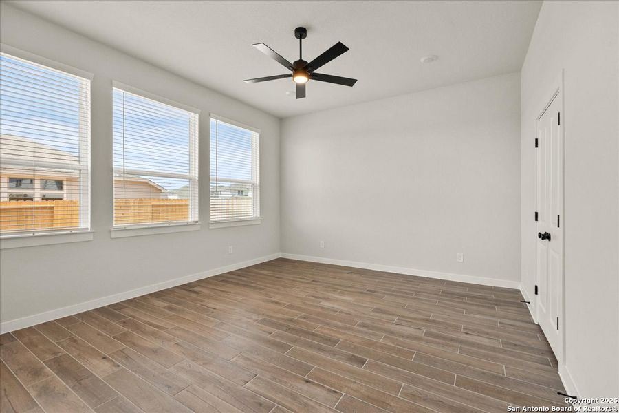 Spacious, unfurnished interior of a new home in Meyer Ranch, New Braunfels (Image 8). Spacious, unfurnished interior of a new home in Meyer Ranch, New Braunfels (Image 8).