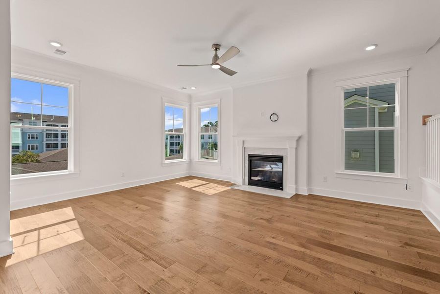 Spacious, unfurnished interior of a new home in Church Creek Landing, Charleston (Image 10). Spacious, unfurnished interior of a new home in Church Creek Landing, Charleston (Image 10).