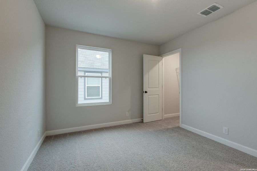 Spacious, unfurnished interior of a new home in , Schertz (Image 19).