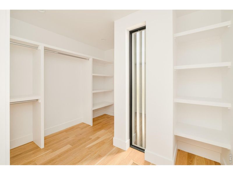 Spacious, unfurnished interior of a new home in , Denver (Image 33).
