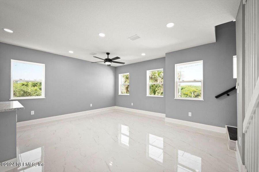Spacious, unfurnished interior of a new home in , St. Augustine (Image 18).