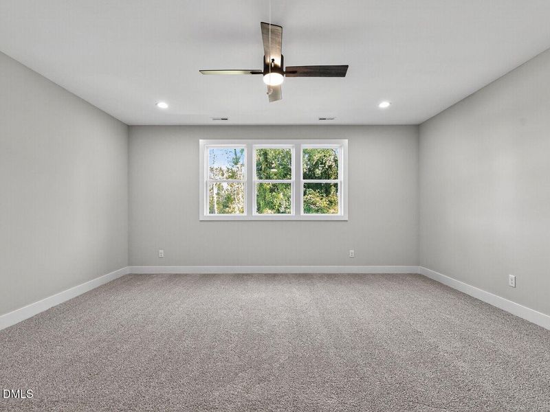 033-1280x960-bonus-room