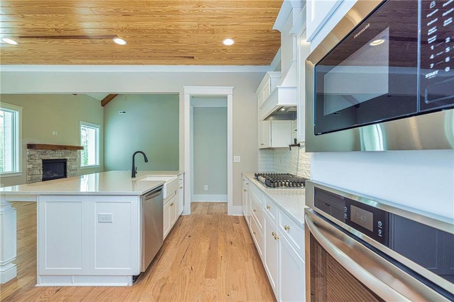 Furnished interior view inside a new home in Platinum Ridge, Sharpsburg (Image 11).