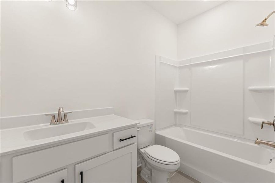Furnished interior view inside a new home in , Gainesville (Image 13).