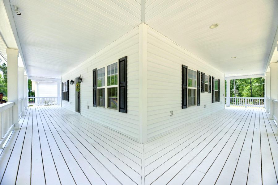 Exterior details and patio area of a home in , Elloree (Image 25).