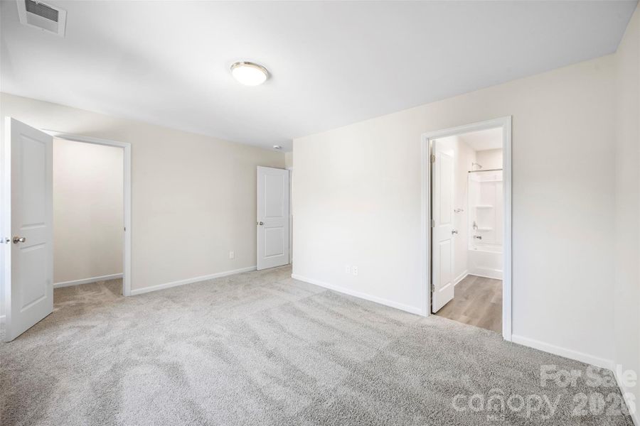 Spacious, unfurnished interior of a new home in , Bessemer City (Image 20).