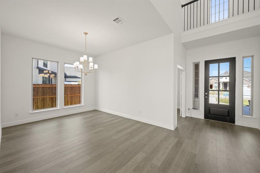 974 Reeves- Dining-1 974 Reeves- Dining-1