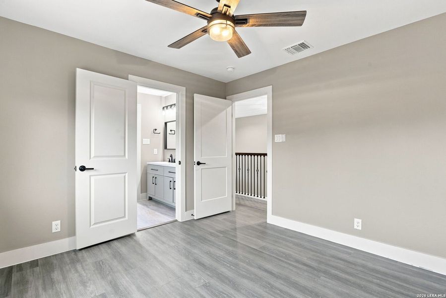 Spacious, unfurnished interior of a new home in , San Antonio (Image 49).