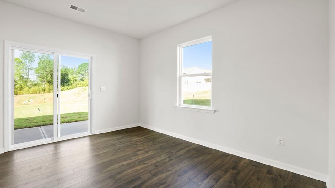 Spacious, unfurnished interior of a new home in Baxter Village, Boiling Springs (Image 28).
