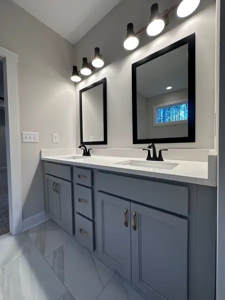 Furnished interior view inside a new home in Dove Creek, LaGrange (Image 7).
