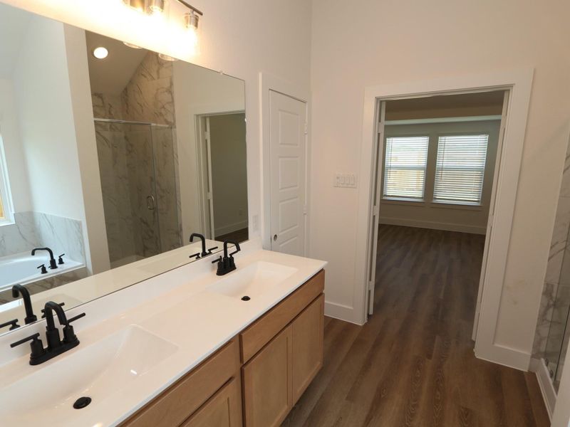 Furnished interior view inside a new home in Lago Mar, Santa Fe (Image 6). Furnished interior view inside a new home in Lago Mar, Santa Fe (Image 6).