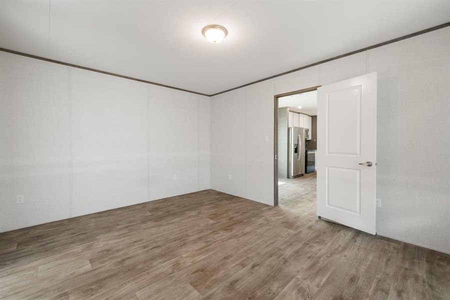 Spacious, unfurnished interior of a new home in , Hawley (Image 16).
