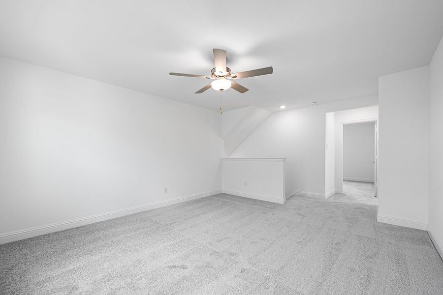 Spacious, unfurnished interior of a new home in Madero 50s, Fort Worth (Image 22).