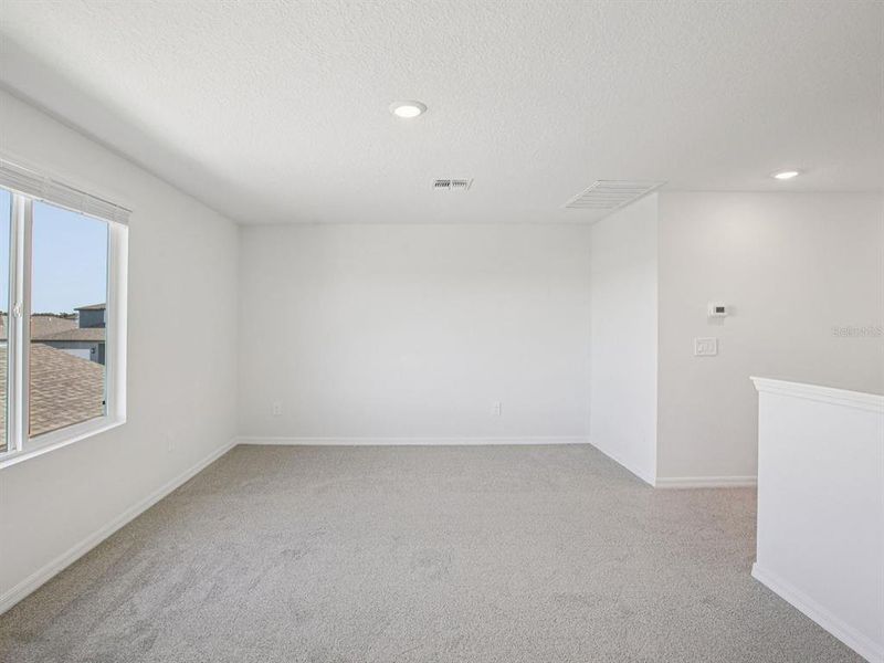 Spacious, unfurnished interior of a new home in Leyland Preserve - Classic Series, Brooksville (Image 23).