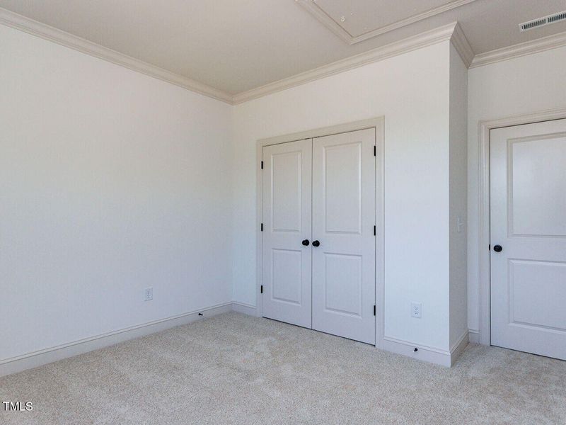 031-1280x960-bedroom