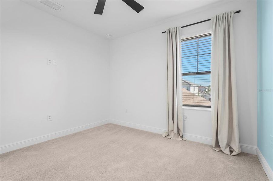 Spacious, unfurnished interior of a new home in , Sarasota (Image 49).