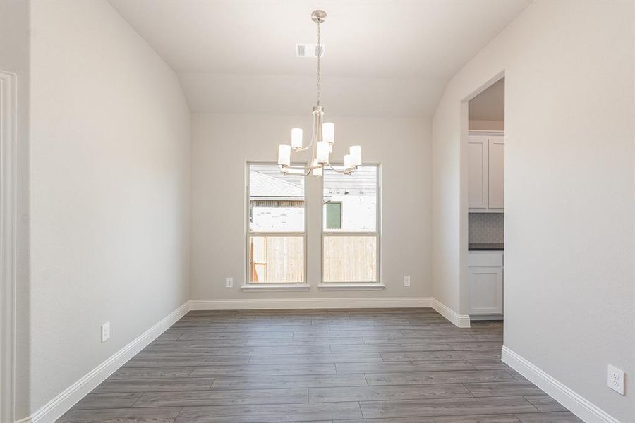 Spacious, unfurnished interior of a new home in Cole Crossing Estates, DeSoto (Image 17).