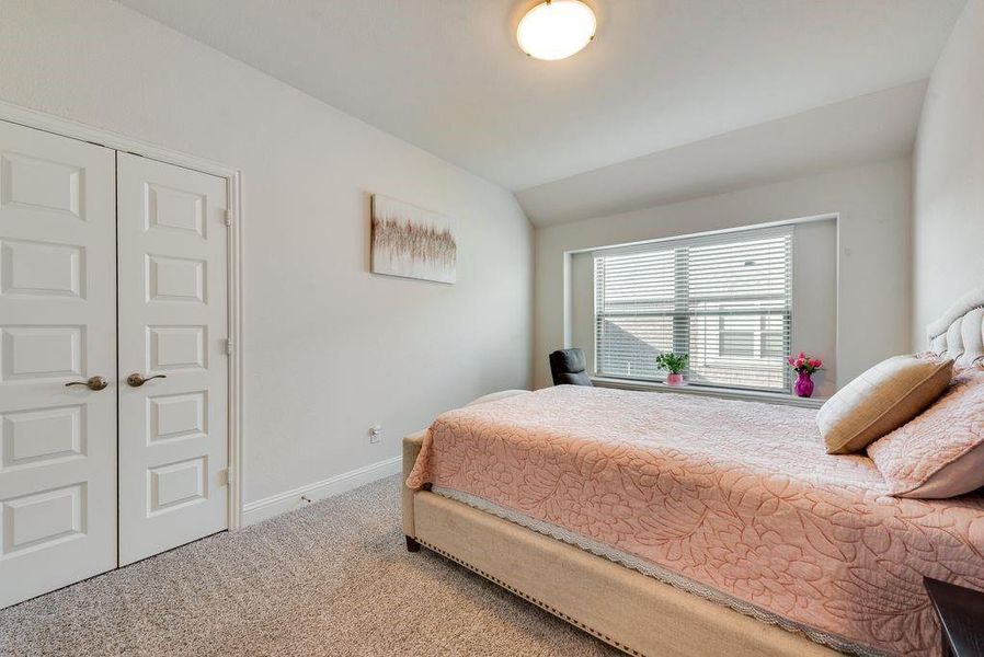 Furnished interior view inside a new home in , Alvarado (Image 10).