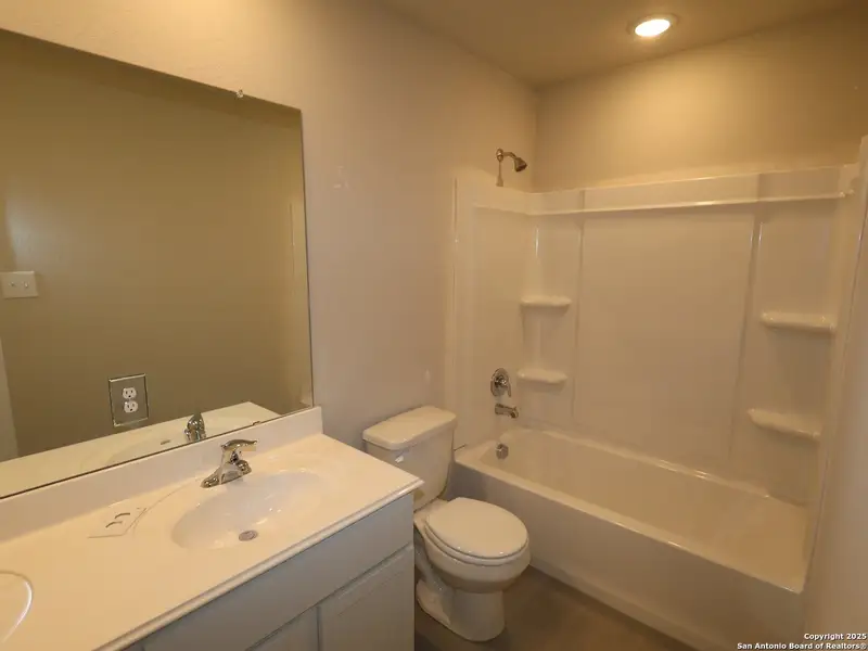 Furnished interior view inside a new home in Winding Brook, San Antonio (Image 12). Furnished interior view inside a new home in Winding Brook, San Antonio (Image 12).