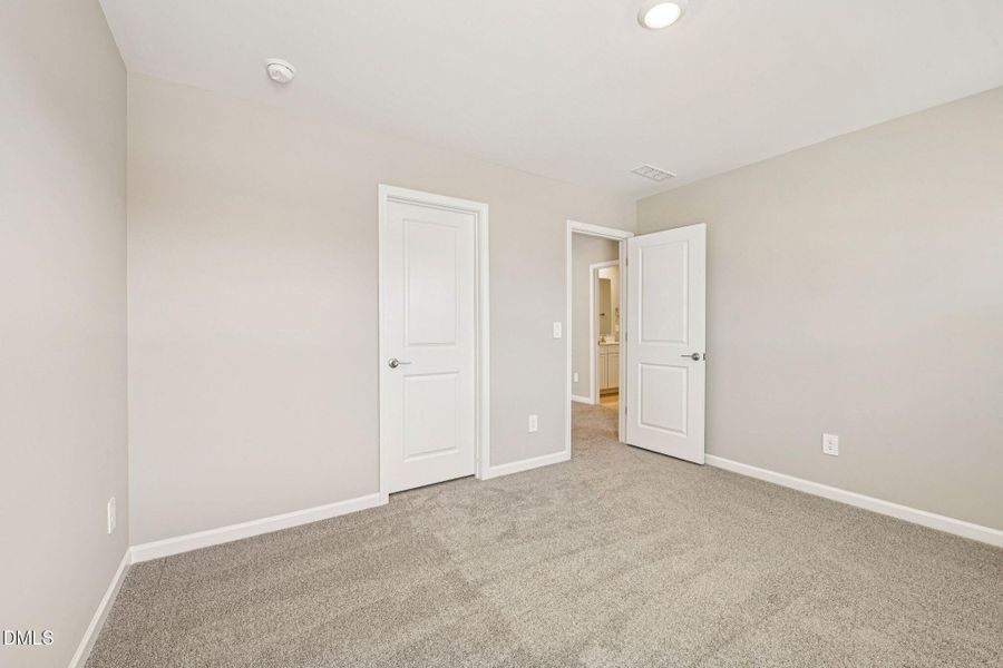 32-web-or-mls-Raleigh - Watkins Glen - 3 32-web-or-mls-Raleigh - Watkins Glen - 3