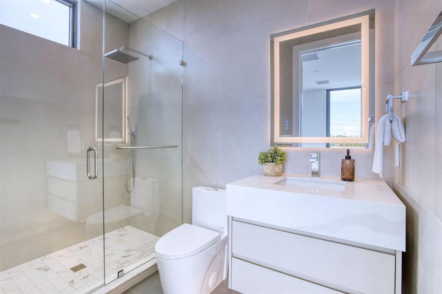 19 Forth Bathroom