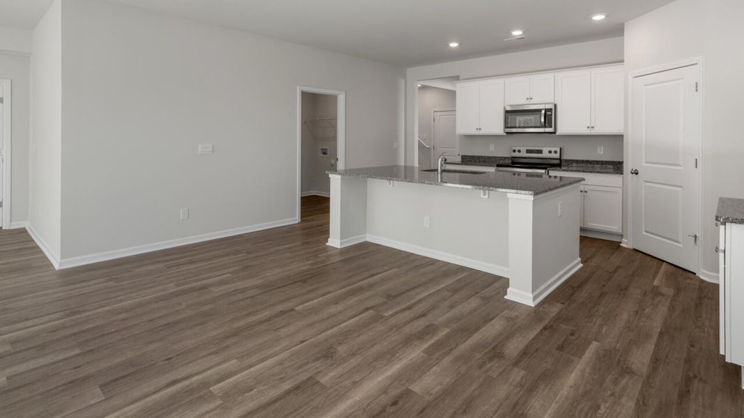 Spacious, unfurnished interior of a new home in Indigo Preserve, Leland (Image 15).