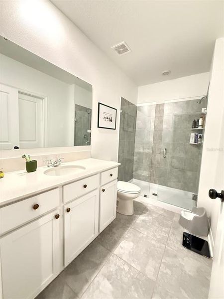 Furnished interior view inside a new home in , Kissimmee (Image 15).