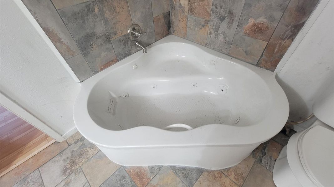 Close-up of interior finishes inside a home in , Vidor (Image 6).