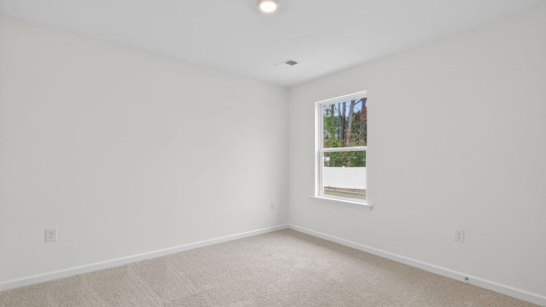 Spacious, unfurnished interior of a new home in Willow Mill, Thomasville (Image 23).