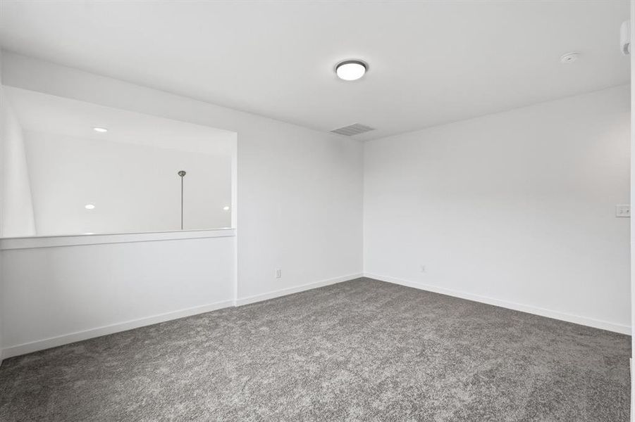 Spacious, unfurnished interior of a new home in Heartland, Crandall (Image 20).