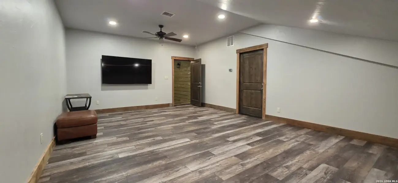 Spacious, unfurnished interior of a new home in , Leakey (Image 19).