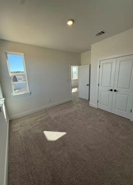 Spacious, unfurnished interior of a new home in Sage Collection – Freedom at Anthem, Kyle (Image 14).