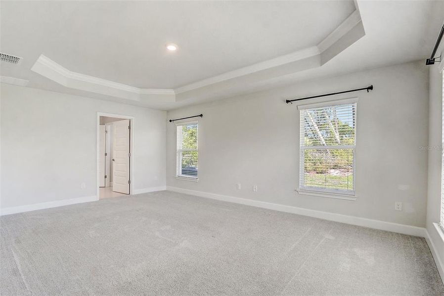 Spacious, unfurnished interior of a new home in , Ocala (Image 31).