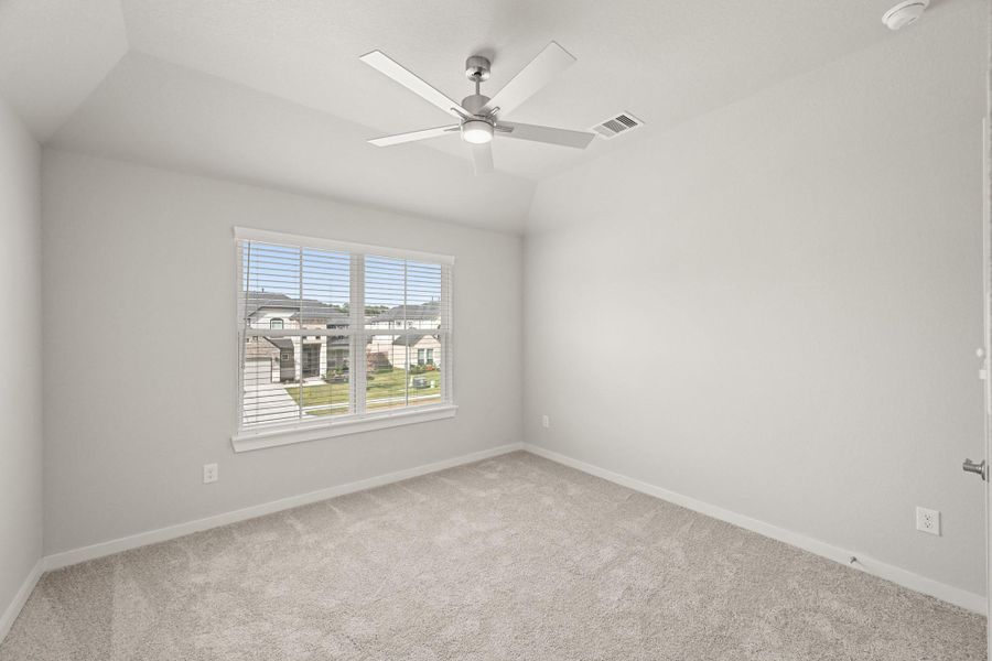 Spacious, unfurnished interior of a new home in Barton Creek Ranch, Conroe (Image 32). Spacious, unfurnished interior of a new home in Barton Creek Ranch, Conroe (Image 32).