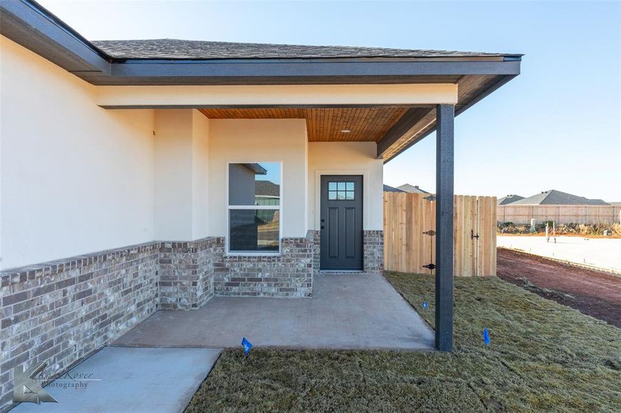 Exterior details and patio area of a home in , Abilene (Image 17).