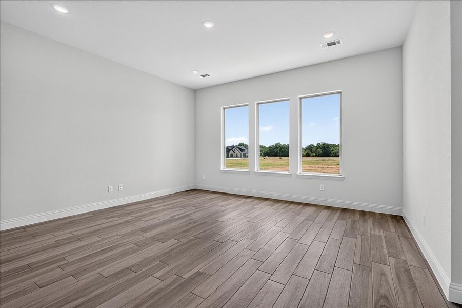 Spacious, unfurnished interior of a new home in Brock Heights, Brock (Image 54).