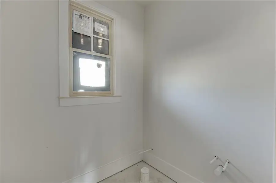 Spacious, unfurnished interior of a new home in , Buford (Image 6).