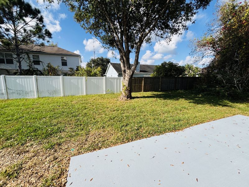 Exterior details and patio area of a home in Poinciana, Poinciana (Image 3).