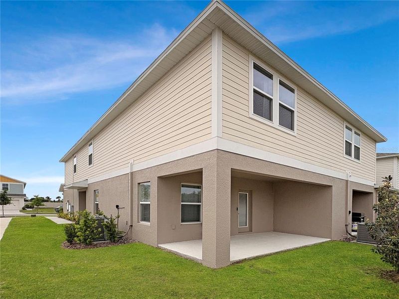 Exterior details and patio area of a home in , Haines City (Image 21).