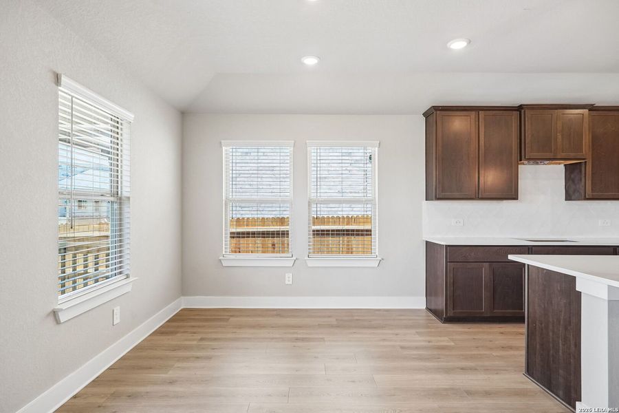 Spacious, unfurnished interior of a new home in Arcadia Ridge - Classic Series, San Antonio (Image 23).