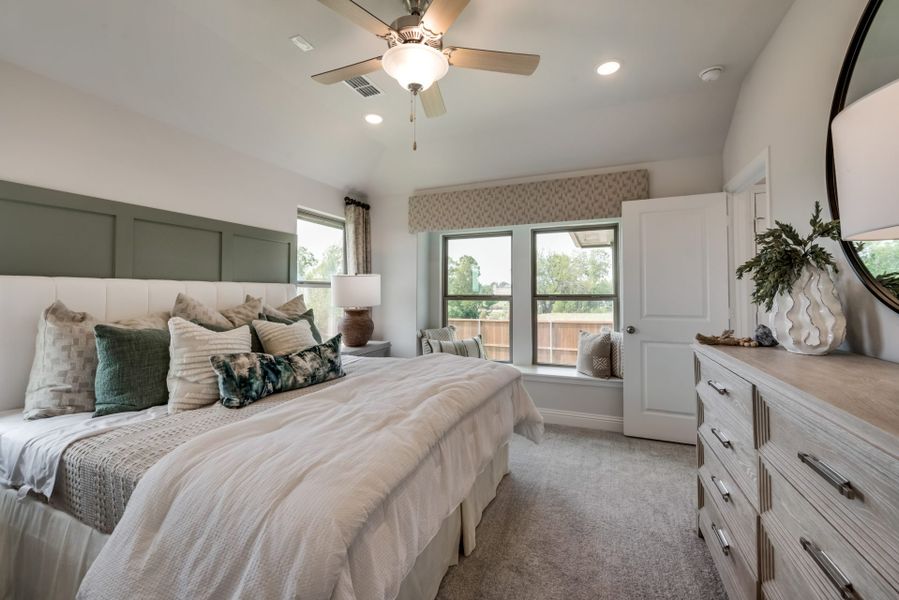 Furnished interior view inside a new home in Town Park, Princeton (Image 17).