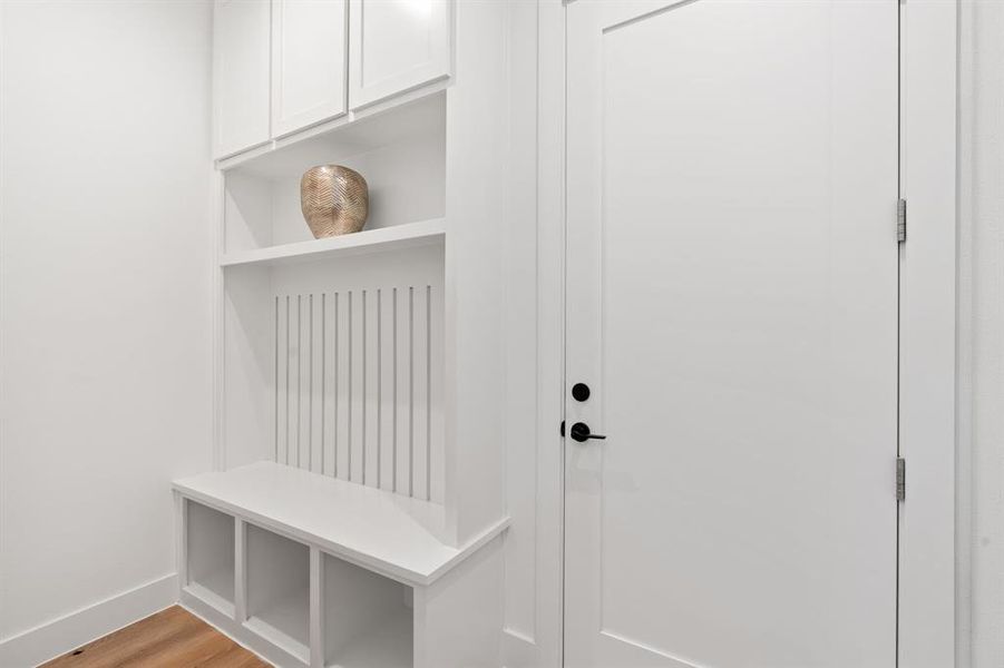 Furnished interior view inside a new home in , Venus (Image 34).