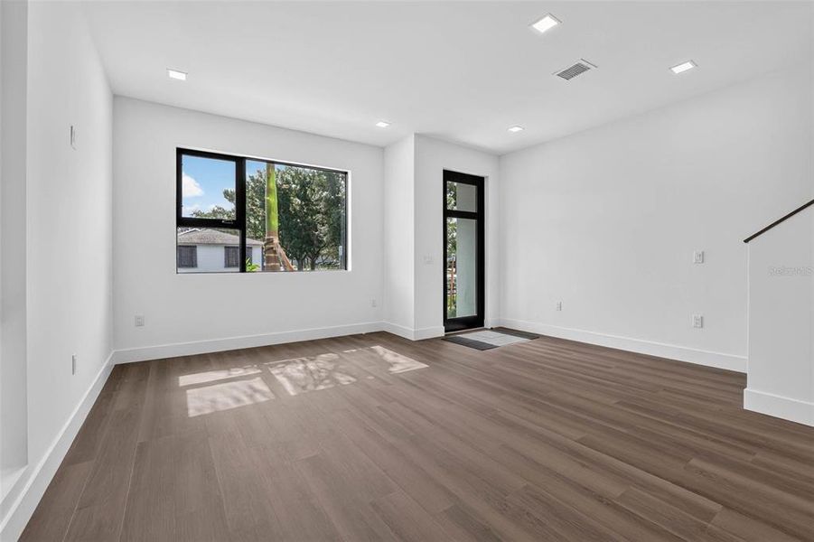 Spacious, unfurnished interior of a new home in , St. Petersburg (Image 13). Spacious, unfurnished interior of a new home in , St. Petersburg (Image 13).