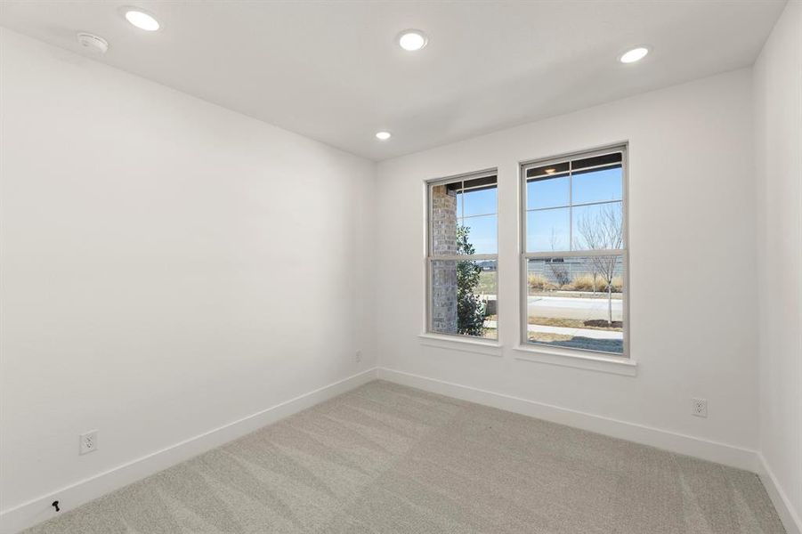 04. 612 Corner Post - Bed 2