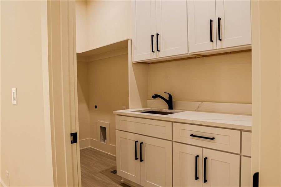 Furnished interior view inside a new home in , Grayson (Image 12).