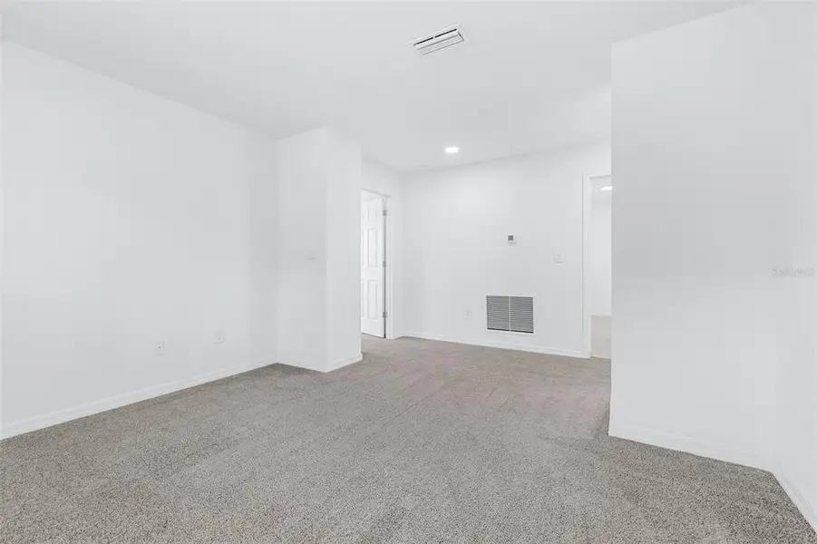 Spacious, unfurnished interior of a new home in Hawthorne Ranch, Lakeland (Image 37). Spacious, unfurnished interior of a new home in Hawthorne Ranch, Lakeland (Image 37).