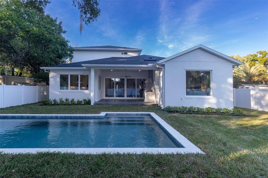Exterior details and patio area of a home in , Orlando (Image 33).
