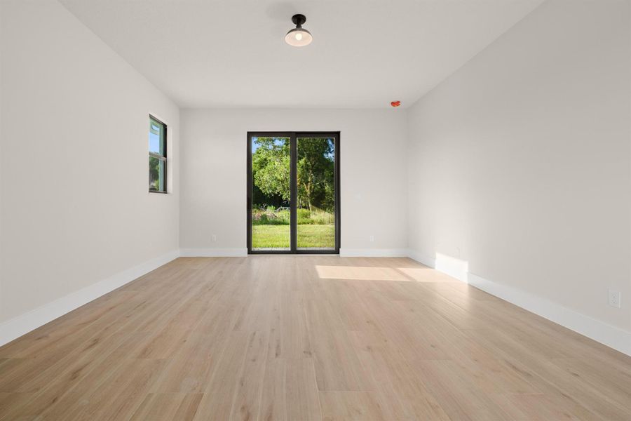 Spacious, unfurnished interior of a new home in , Port St. Lucie (Image 24).