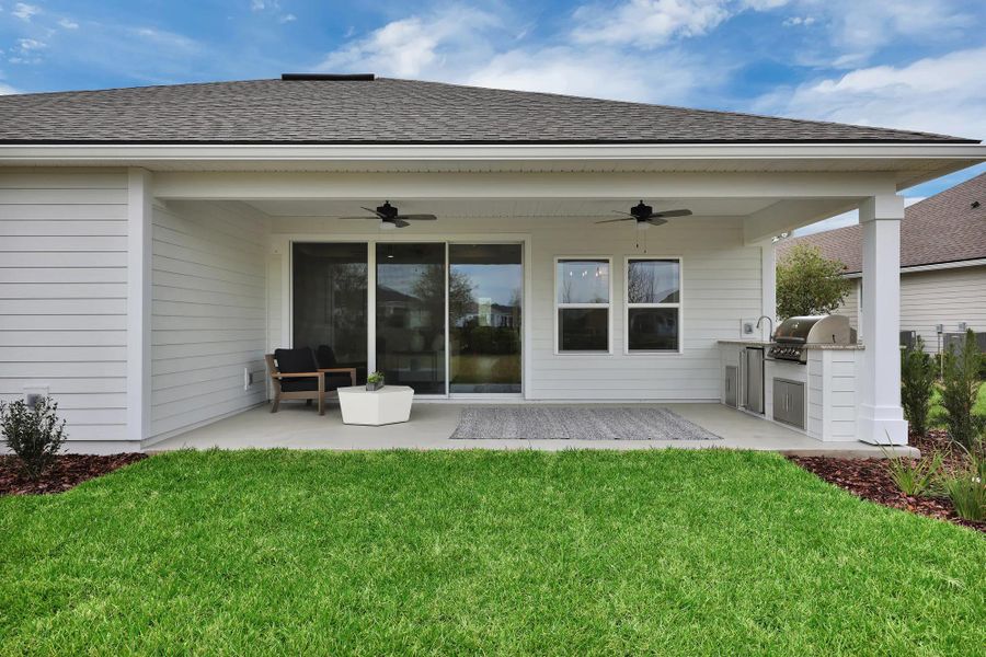 The Grayton II Outdoor Living Area The Grayton II Outdoor Living Area